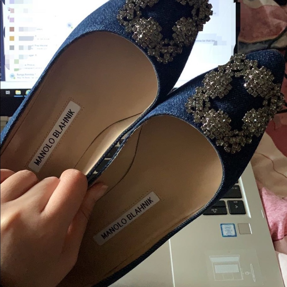 Manolo Blahnik Hangisi 25 Embellished Denim Flats